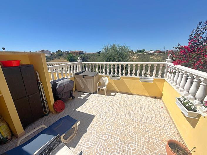 Image No.11-3 Bed Townhouse for sale