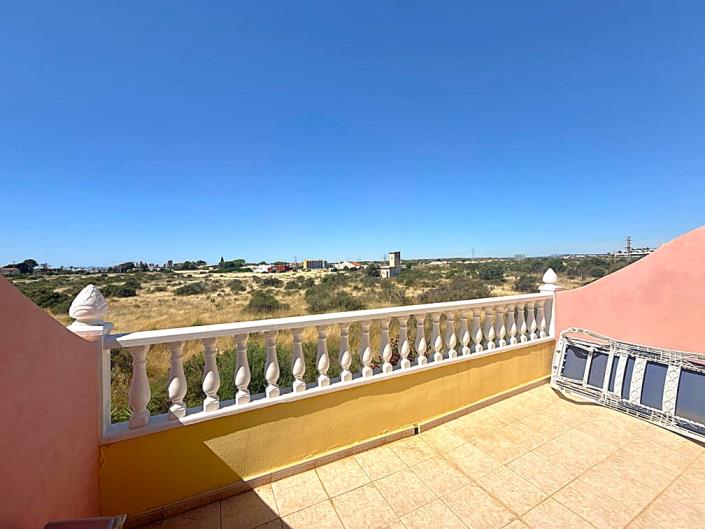 Image No.6-3 Bed Townhouse for sale
