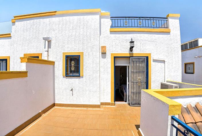 Image No.13-3 Bed Semi-Detached for sale