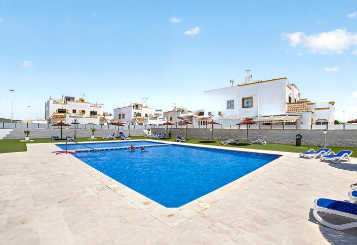 Image No.20-3 Bed Semi-Detached for sale