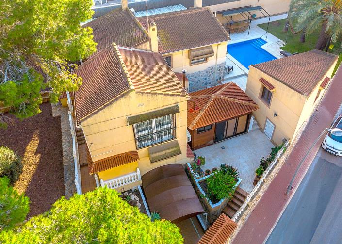 Image No.4-4 Bed Villa / Detached for sale