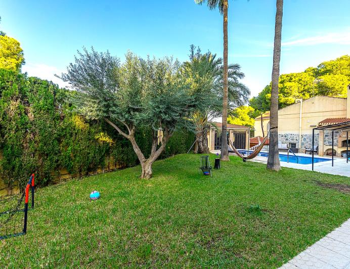 Image No.19-4 Bed Villa / Detached for sale