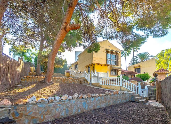 Image No.26-4 Bed Villa / Detached for sale