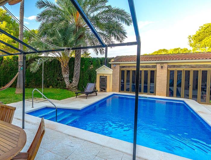 Image No.31-4 Bed Villa / Detached for sale