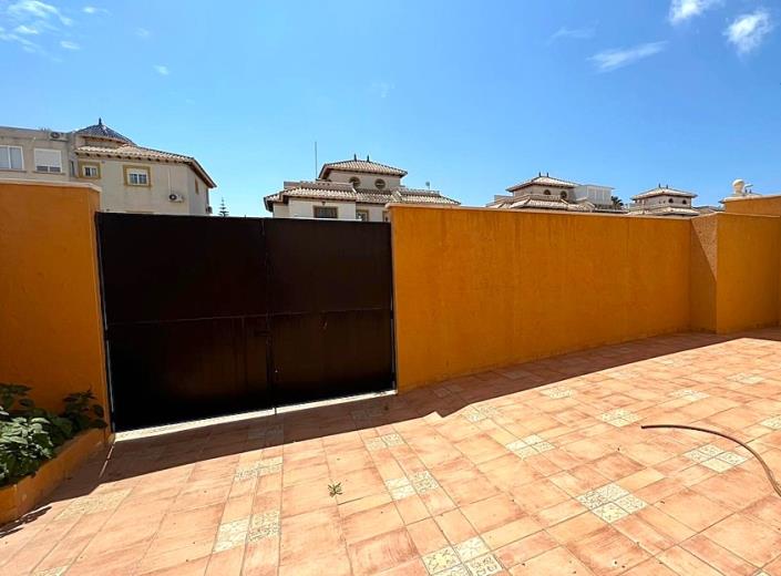 Image No.23-4 Bed Semi-Detached for sale