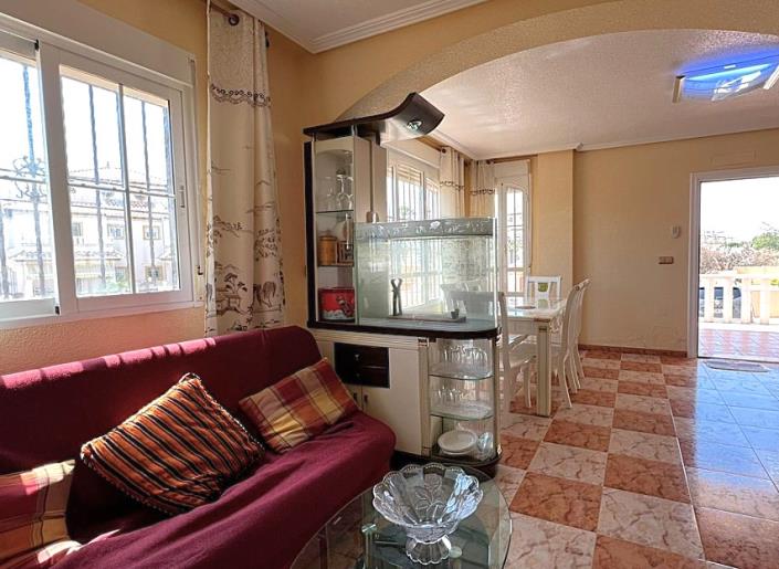 Image No.27-4 Bed Semi-Detached for sale