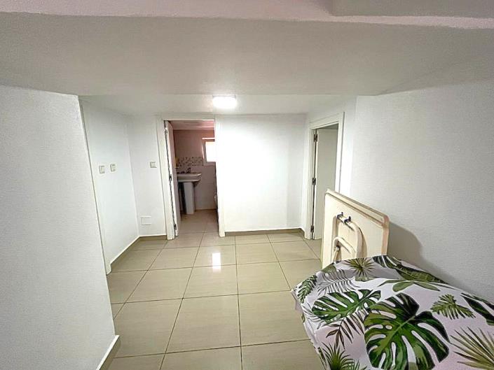 Image No.36-4 Bed Semi-Detached for sale