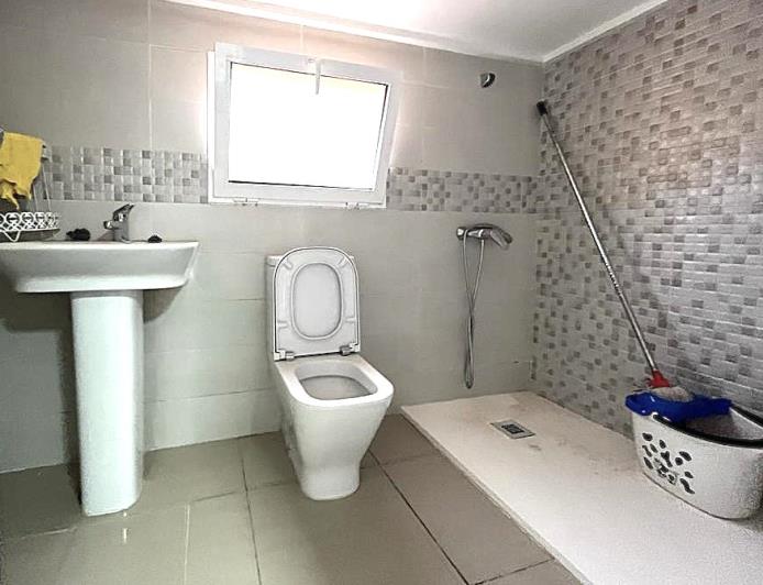 Image No.37-4 Bed Semi-Detached for sale