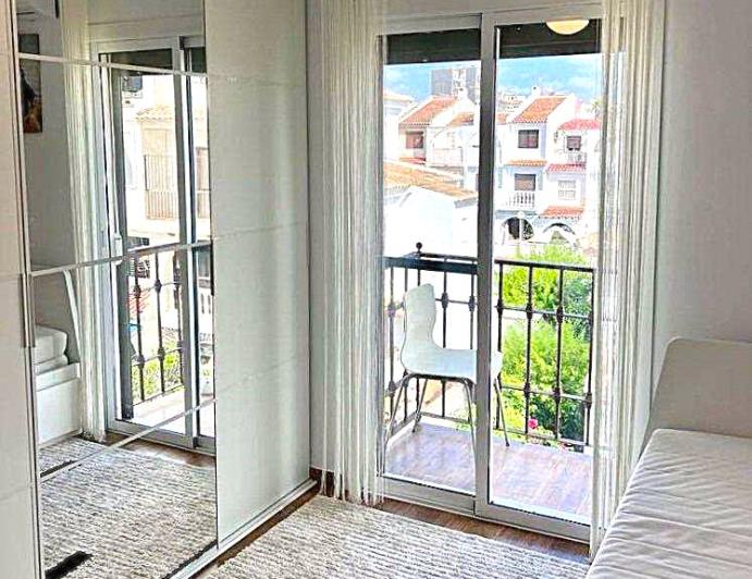 Image No.3-3 Bed Townhouse for sale