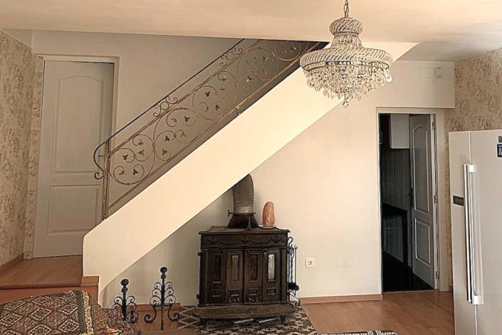 Image No.13-4 Bed Semi-Detached for sale