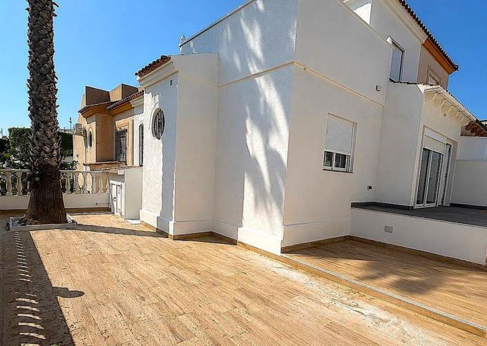Image No.16-3 Bed Semi-Detached for sale