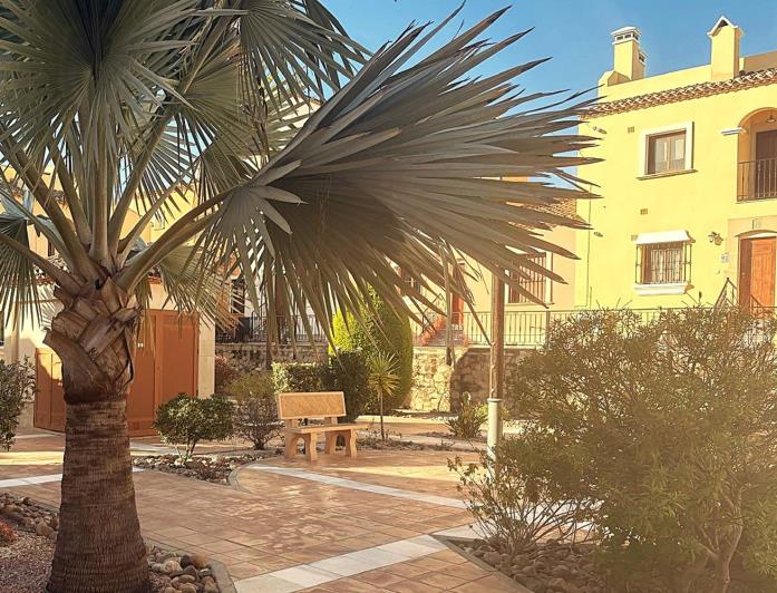 Image No.18-3 Bed Semi-Detached for sale