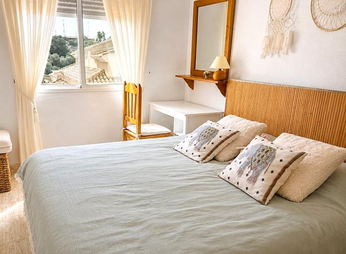 Image No.11-3 Bed Semi-Detached for sale