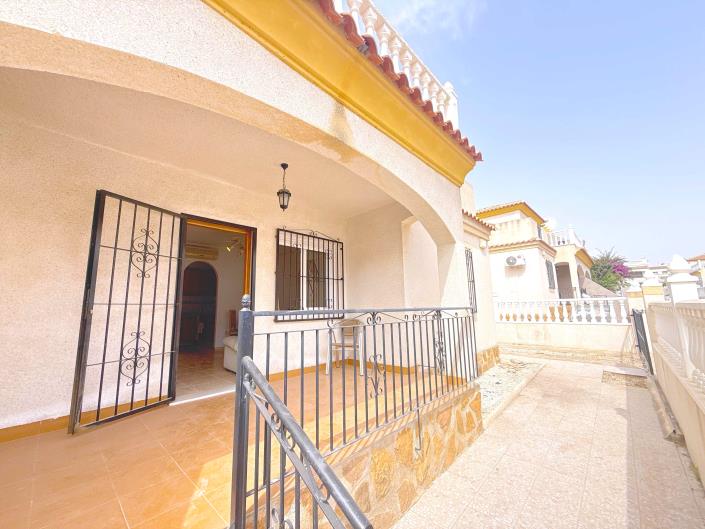 Image No.18-3 Bed Semi-Detached for sale