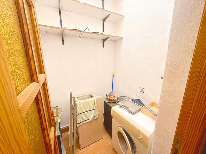 Image No.16-3 Bed Semi-Detached for sale