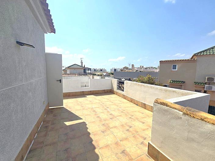 Image No.7-3 Bed Semi-Detached for sale