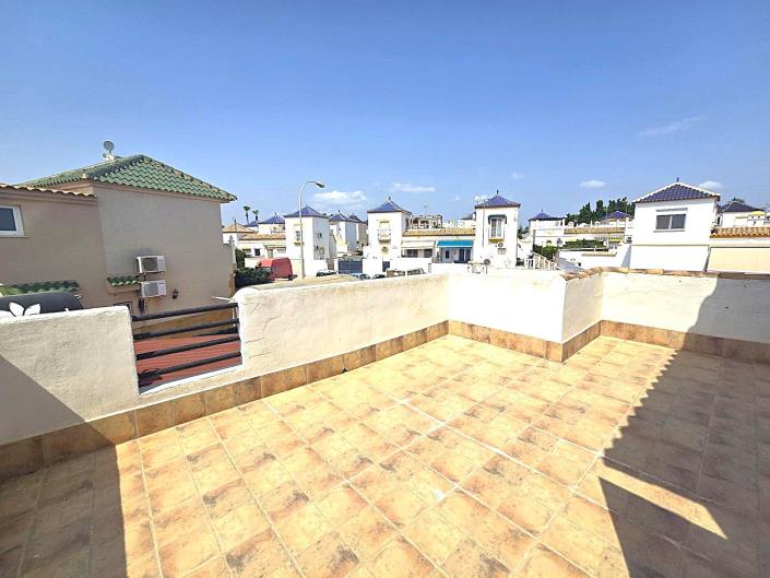 Image No.12-3 Bed Semi-Detached for sale