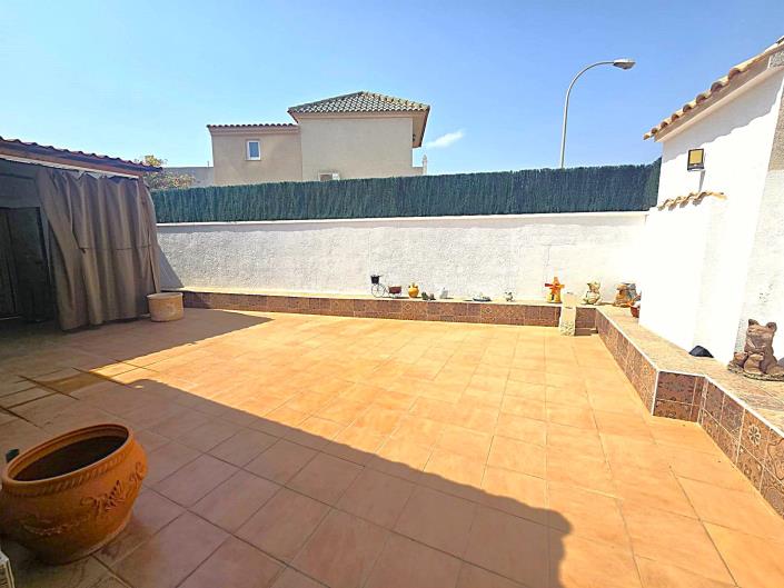 Image No.14-3 Bed Semi-Detached for sale
