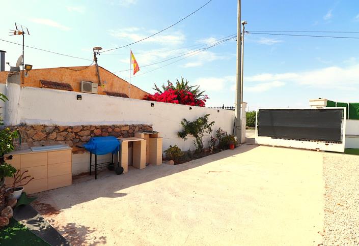 Image No.20-4 Bed Villa / Detached for sale