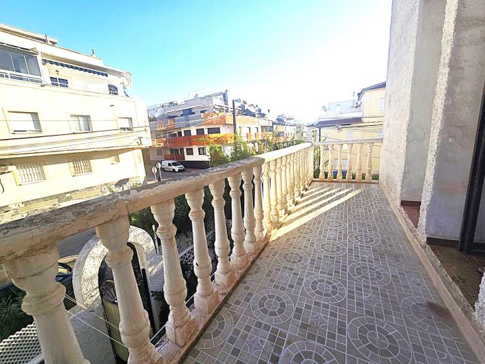 Image No.14-2 Bed Semi-Detached for sale