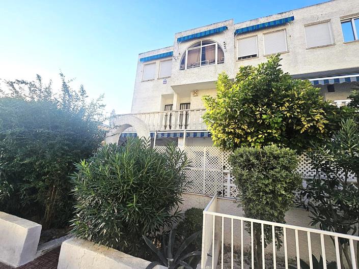 Image No.17-2 Bed Semi-Detached for sale