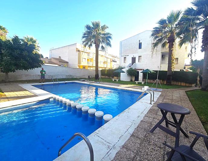 Image No.19-2 Bed Semi-Detached for sale