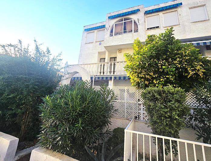 Image No.22-2 Bed Semi-Detached for sale