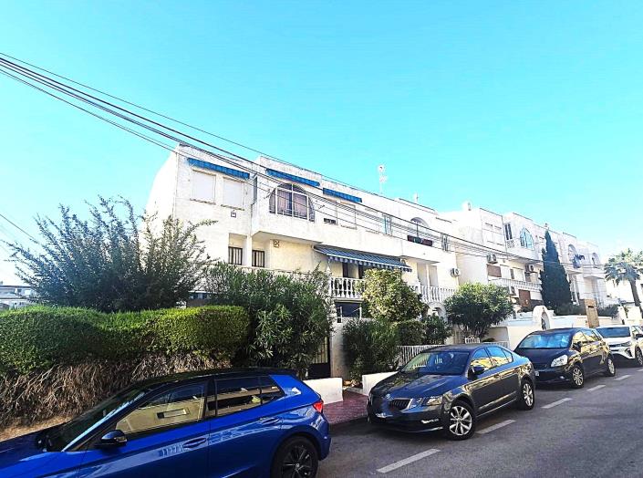 Image No.24-2 Bed Semi-Detached for sale
