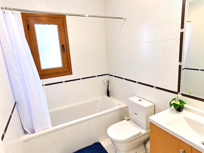Image No.12-2 Bed Apartment for sale