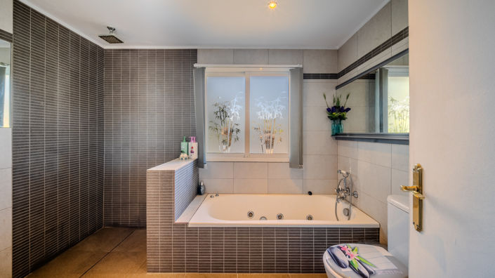 Image No.28-5 Bed Villa for sale