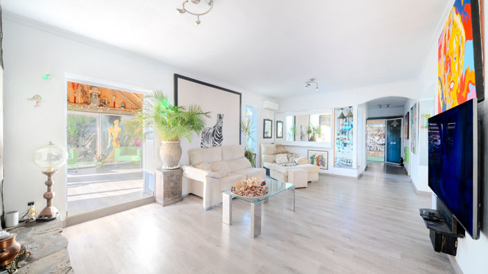 Image No.8-5 Bed Villa for sale