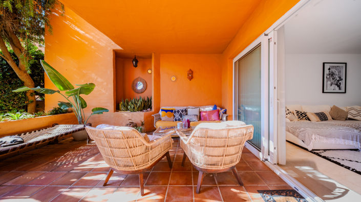 Image No.12-3 Bed Property for sale