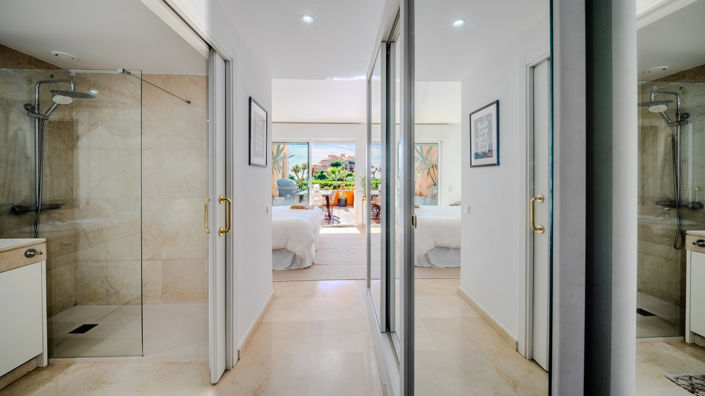 Image No.18-3 Bed Property for sale