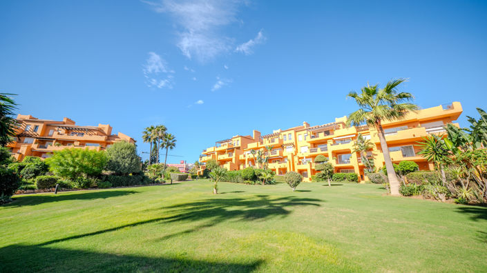 Image No.40-3 Bed Property for sale