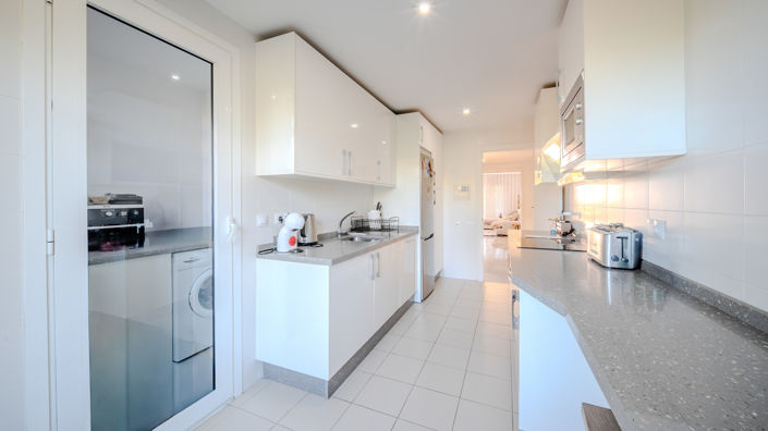 Image No.8-3 Bed Property for sale