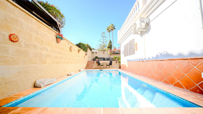 Image No.15-3 Bed House for sale