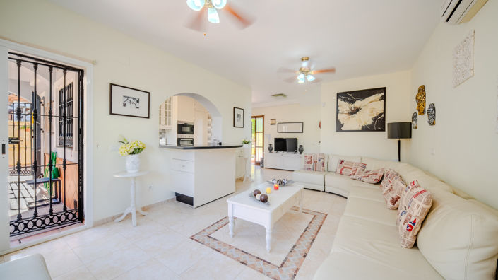 Image No.19-3 Bed House for sale