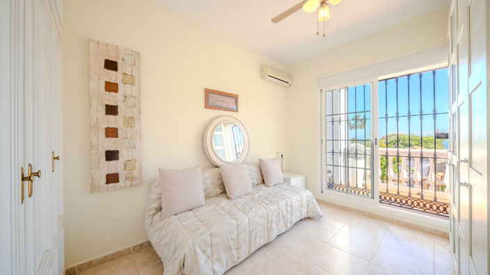 Image No.34-3 Bed House for sale