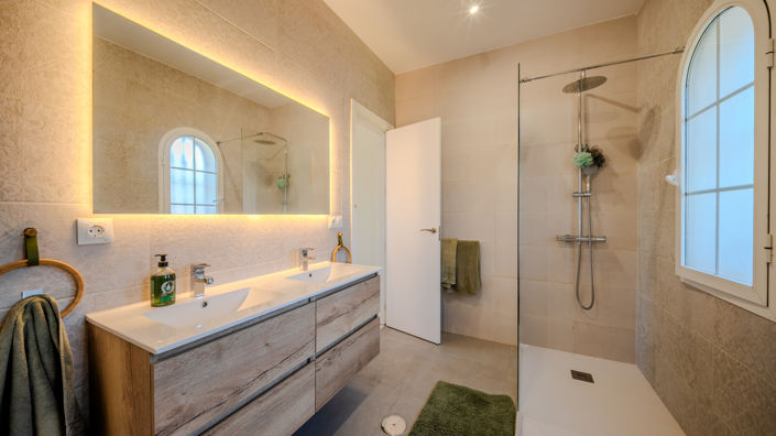 Image No.36-3 Bed House for sale