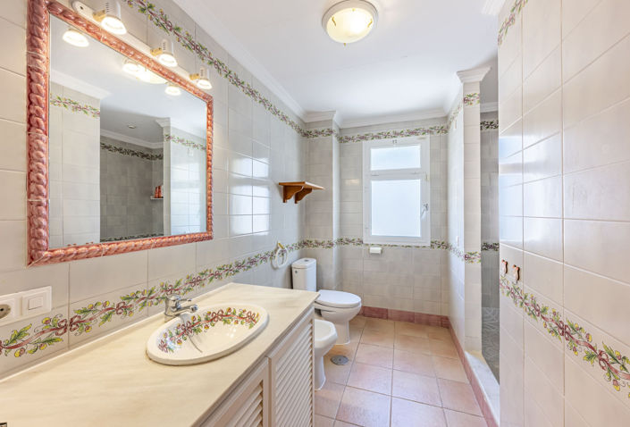 Image No.15-5 Bed Villa for sale