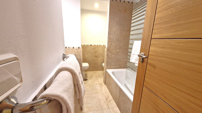 Image No.17-1 Bed Property for sale