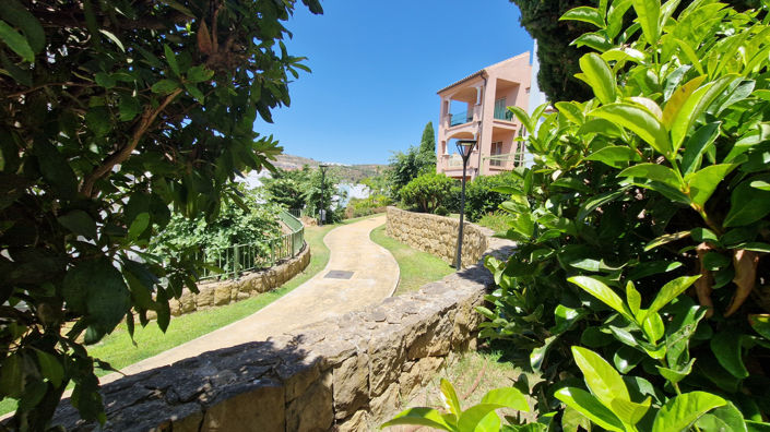 Image No.23-1 Bed Property for sale