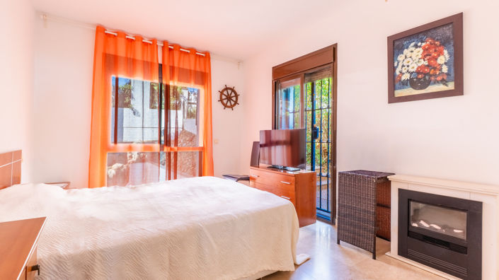 Image No.16-2 Bed Apartment for sale