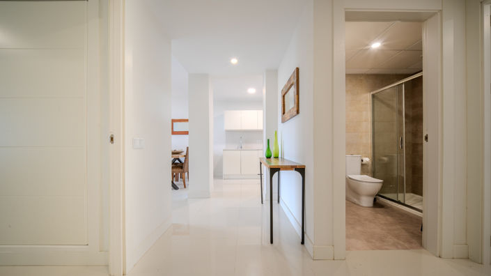 Image No.13-2 Bed Property for sale