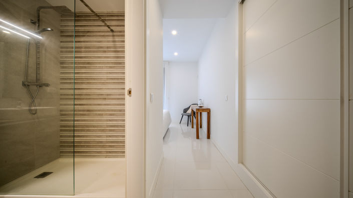 Image No.13-2 Bed Property for sale