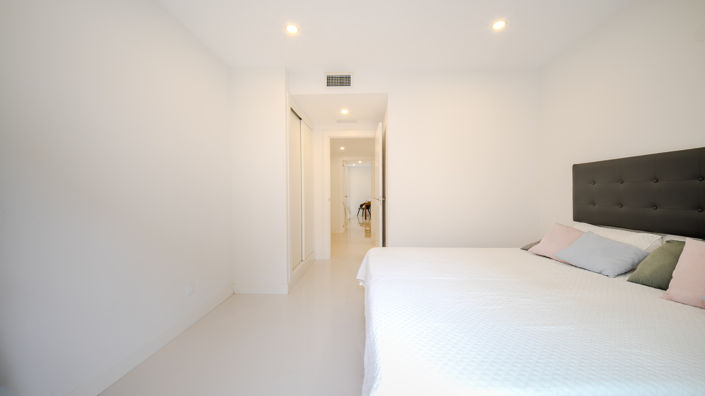 Image No.20-2 Bed Property for sale