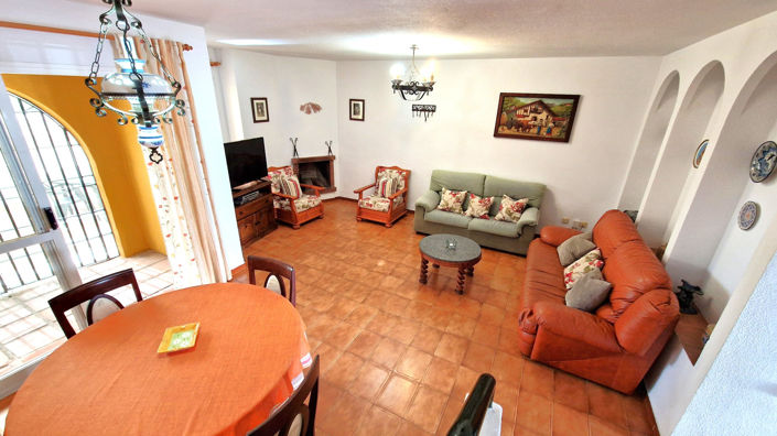 Image No.12-3 Bed Townhouse for sale