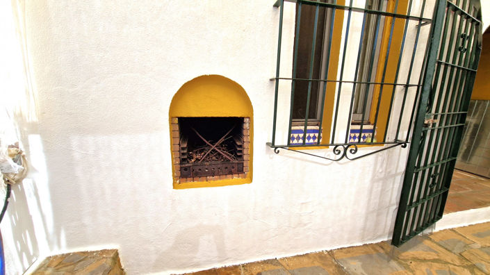 Image No.20-3 Bed Townhouse for sale