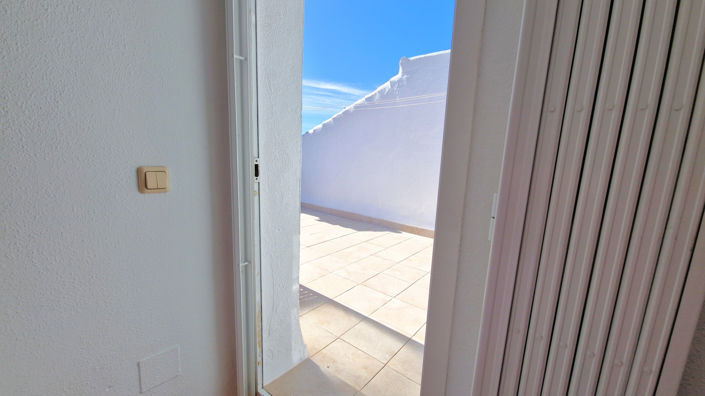 Image No.38-3 Bed Townhouse for sale