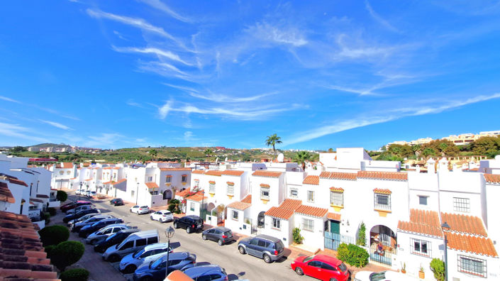 Image No.42-3 Bed Townhouse for sale